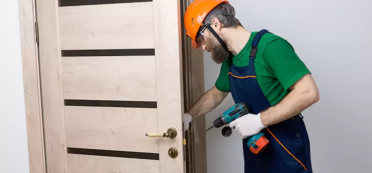 Replace Internal Door Handle with Lock Cottage Lake
