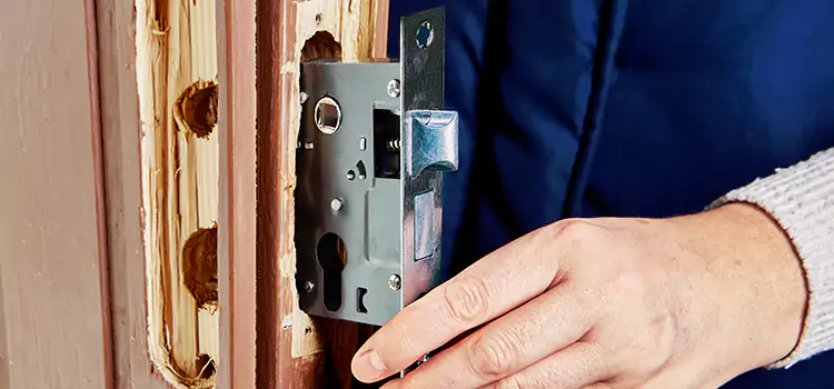 Garage Door Lock Replacement Cottage Lake